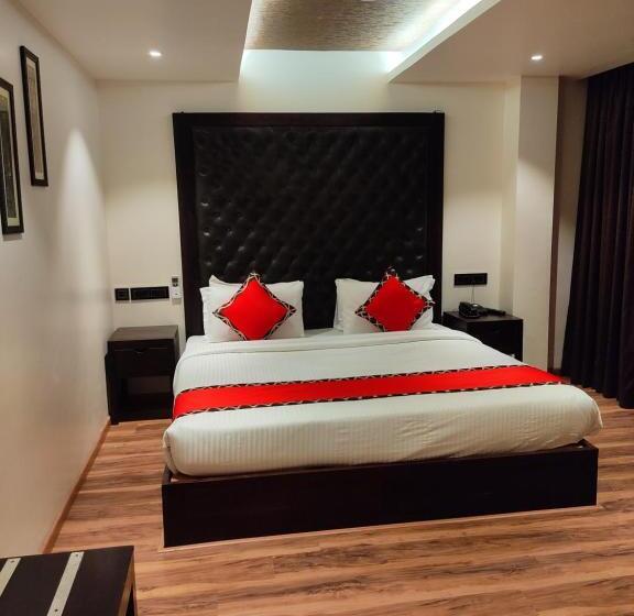 חדר דלוקס, Divan Clarks Inn, Goa