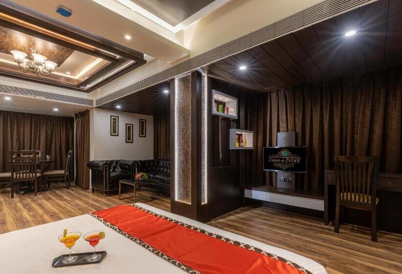 סוויטה נשיאותית, Divan Clarks Inn, Goa