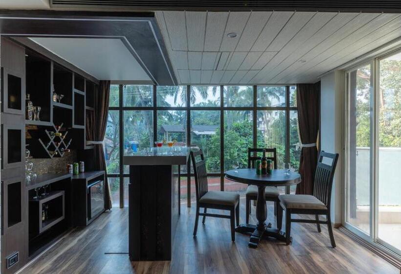 סוויטה נשיאותית, Divan Clarks Inn, Goa