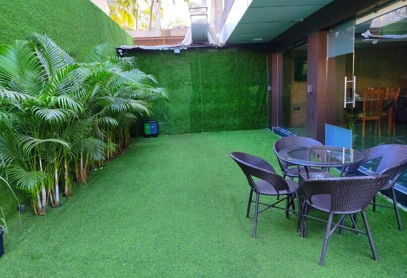 סוויטה נשיאותית, Divan Clarks Inn, Goa