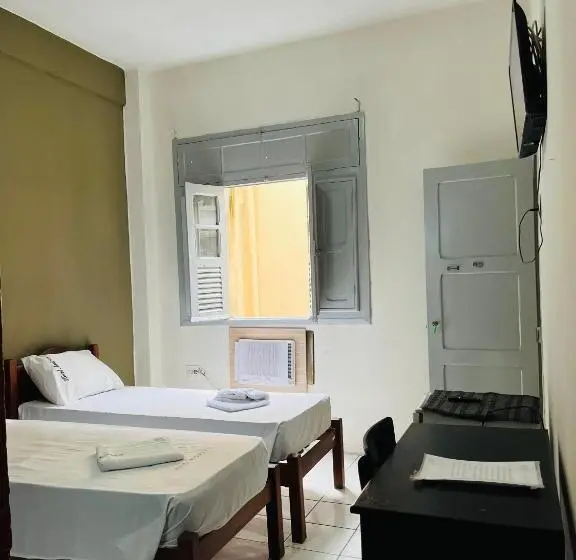 デラックスの４人部屋, América