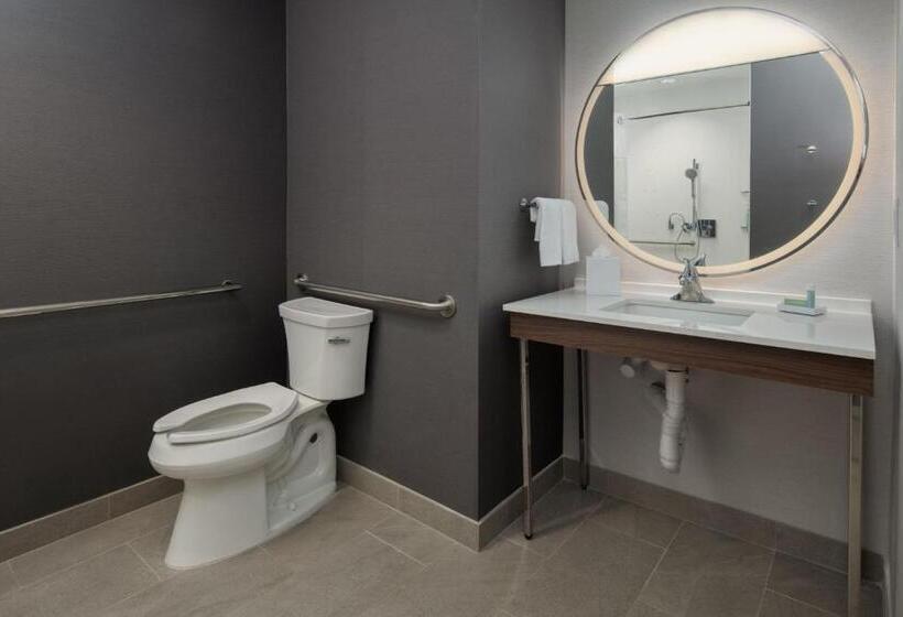 جناح, Courtyard By Marriott Santa Cruz