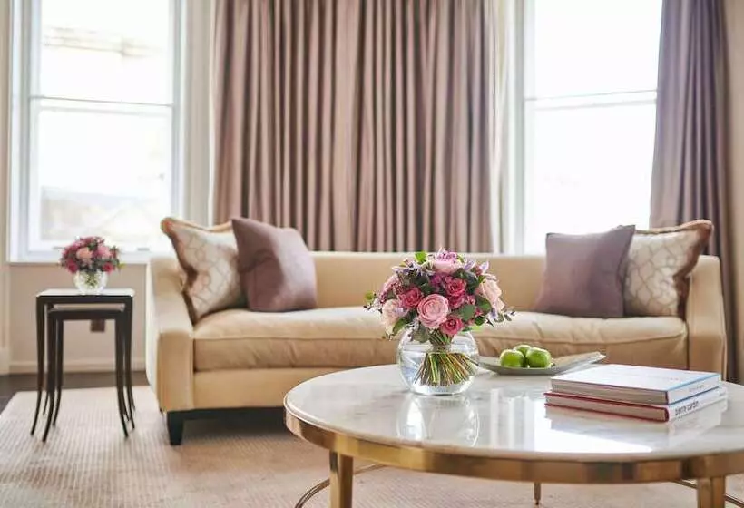 Suite, Corinthia London