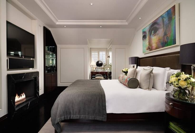 阁楼房, Corinthia  London