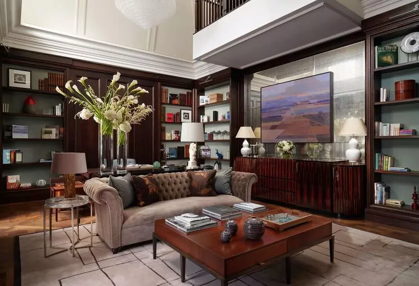 Penthouse Room, Corinthia London