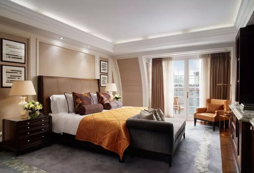 Penthouse Room, Corinthia London