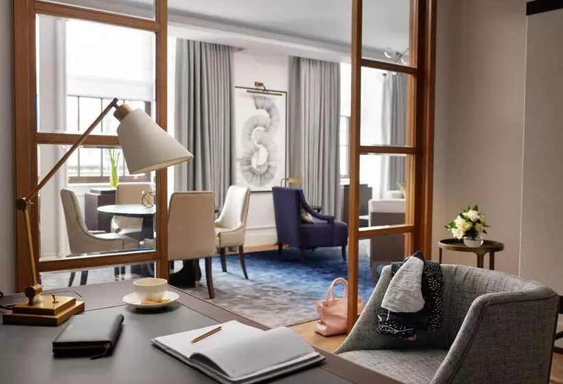 Suite, Corinthia London