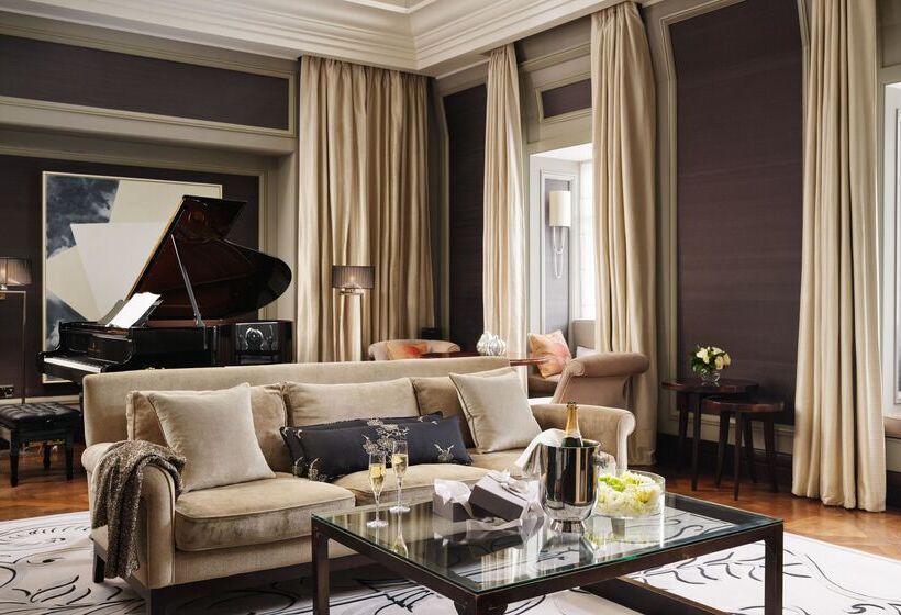 阁楼房, Corinthia  London