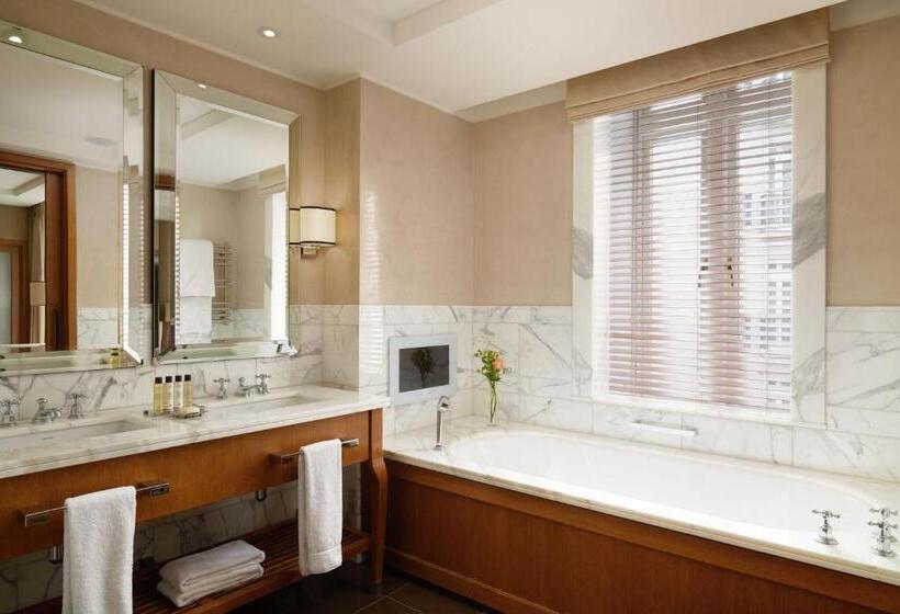 Номер Deluxe Кровать Кинг, Corinthia  London