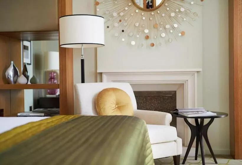 Executive Room King Size Bed, Corinthia London