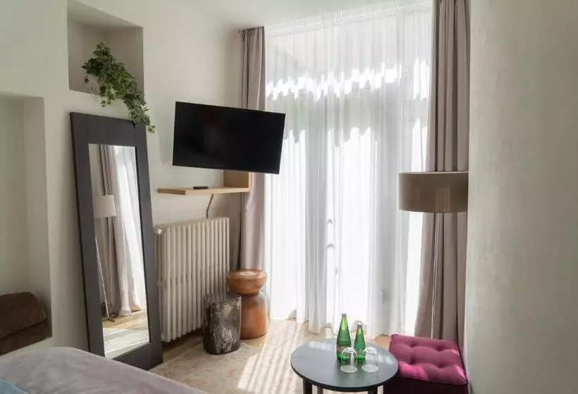 Chambre Deluxe, Dome