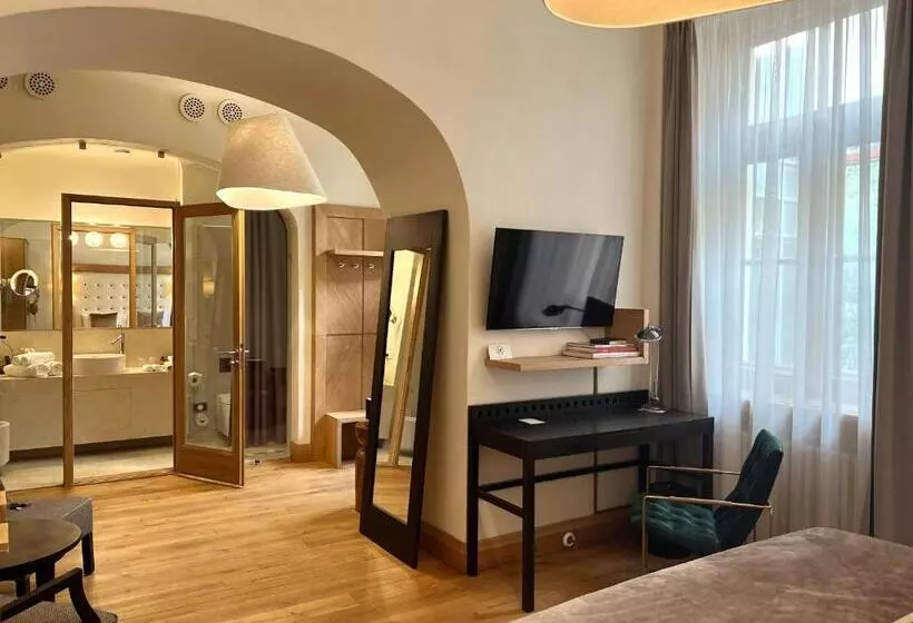 Suite, Dome