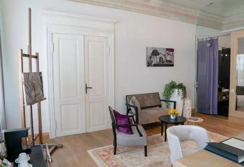 Suite Deluxe, Dome