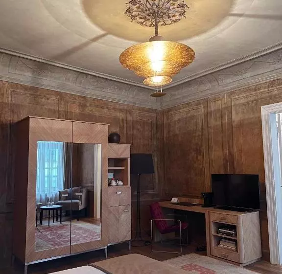 Suite Deluxe, Dome