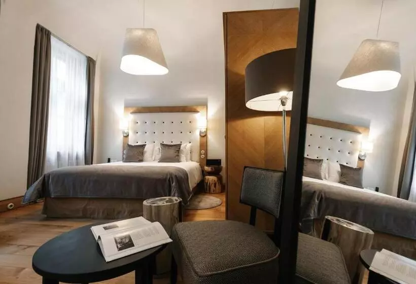 Suite, Dome