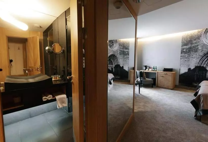 Chambre Deluxe, Dome