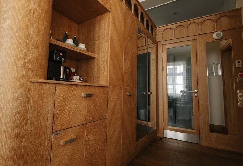 اتاق استاندارد, Dome