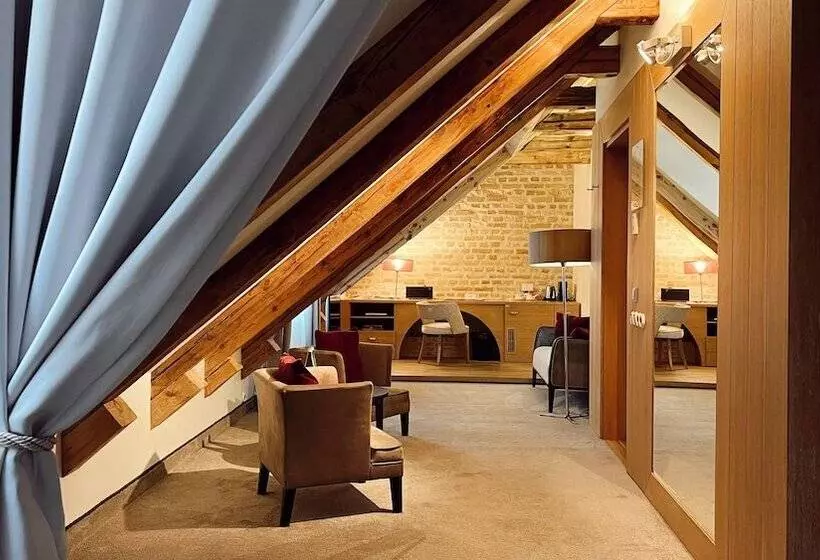 Suite Deluxe, Dome