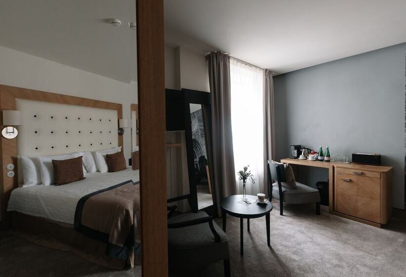 اتاق لوکس, Dome