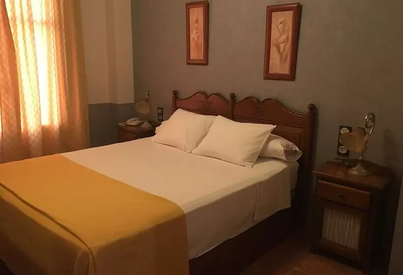اتاق استاندارد یک نفره, Hostal Posada Entrevinas