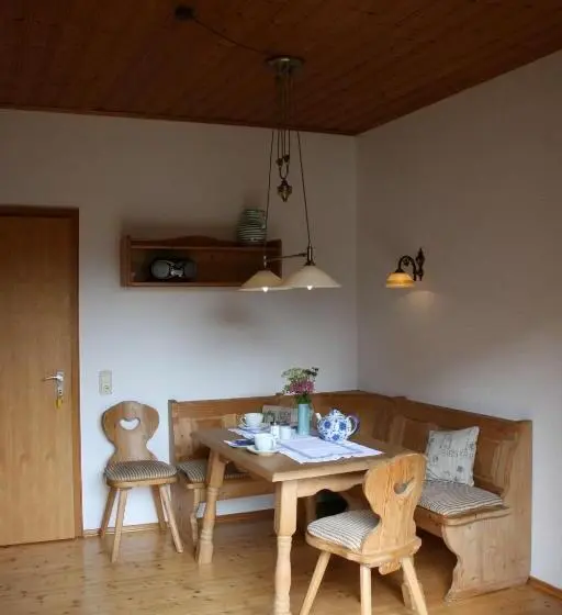 １ベッドルームアパートメント, Beim Heiß N