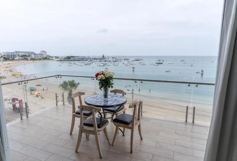 Deluxe Suite Sea View, Kinova