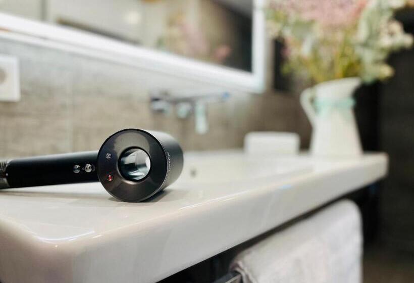 חדר דלוקס, Rotmeerhaus