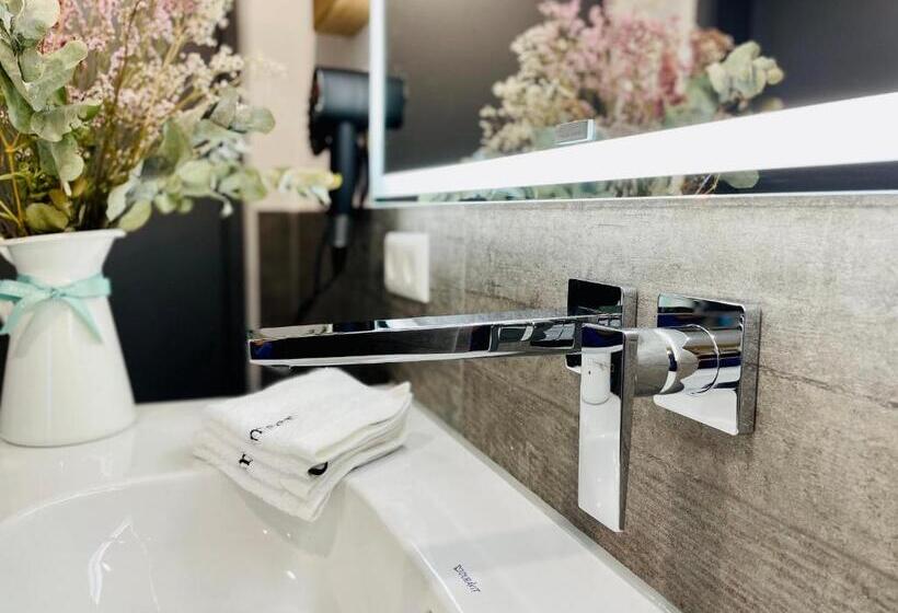 חדר דלוקס, Rotmeerhaus