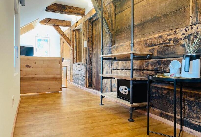 חדר דלוקס, Rotmeerhaus