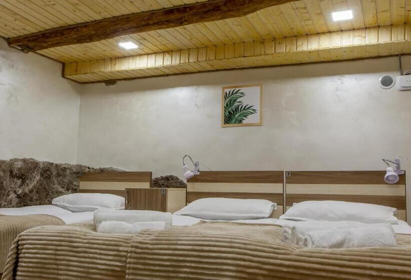 Семейный Номер, Dilivita Rest House