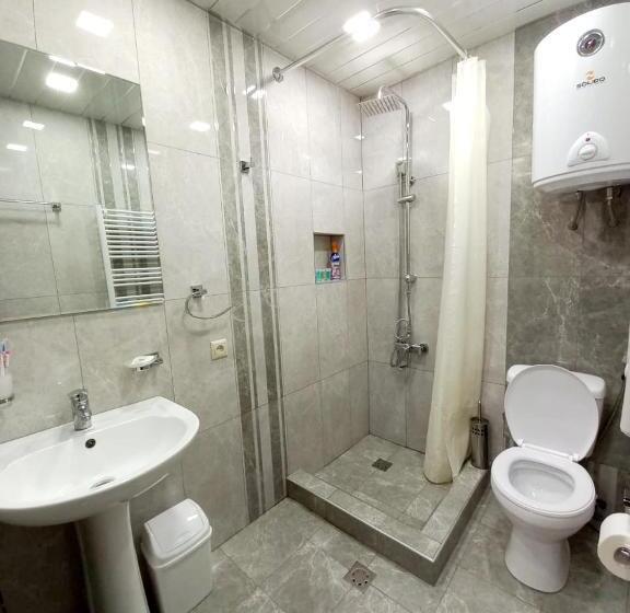 발코니 디럭스 룸, Dilivita Rest House