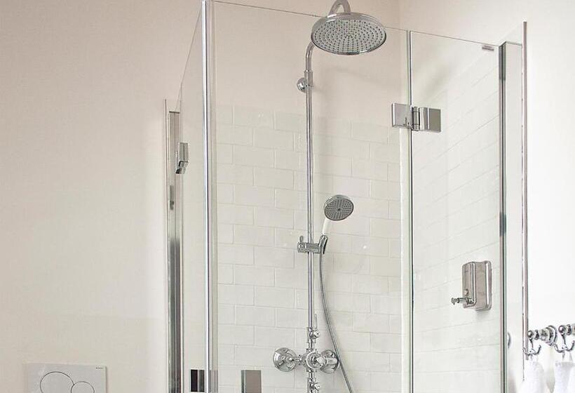 バルコニー付きシングルスタンダードルーム, Weyotel