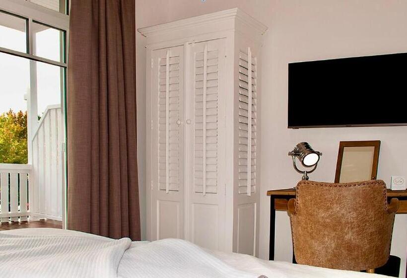 Номер Стандарт с Балконом, Weyotel