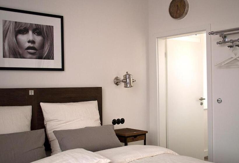 スタンダードルーム, Weyotel