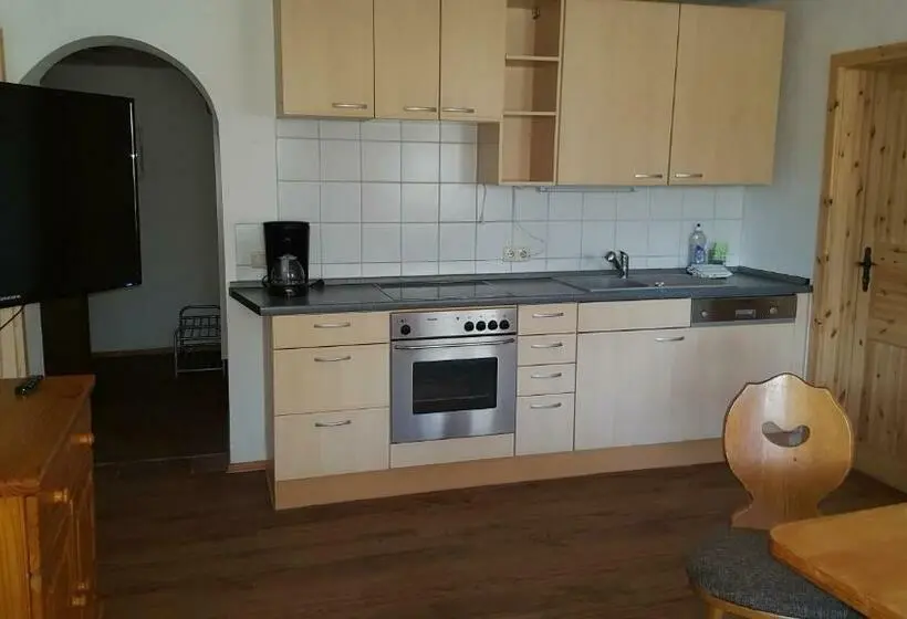 Huoneisto 3 Makuuhuonetta, Ferienhof Mühlthal