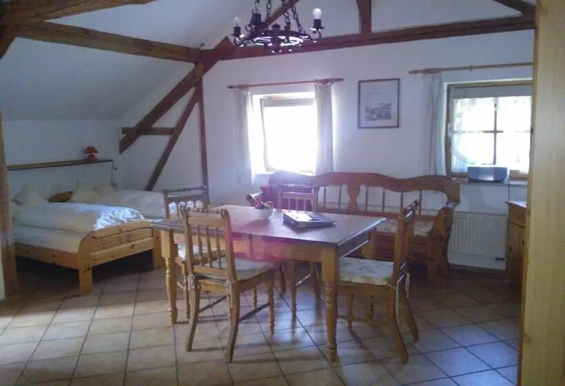 Huoneisto 1 Makuuhuone, Ferienhof Mühlthal