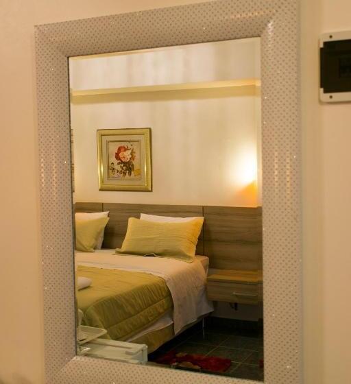 اتاق استاندارد یک نفره, Müller