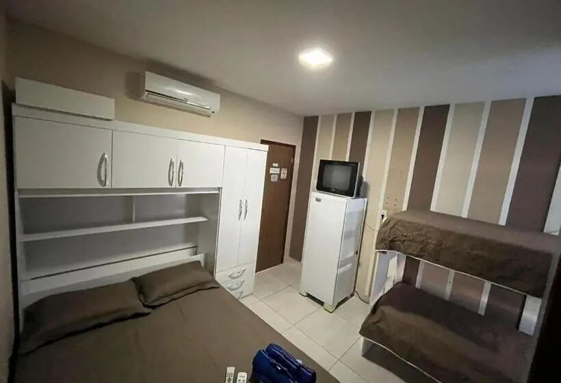スタンダード4人部屋, Sâmily