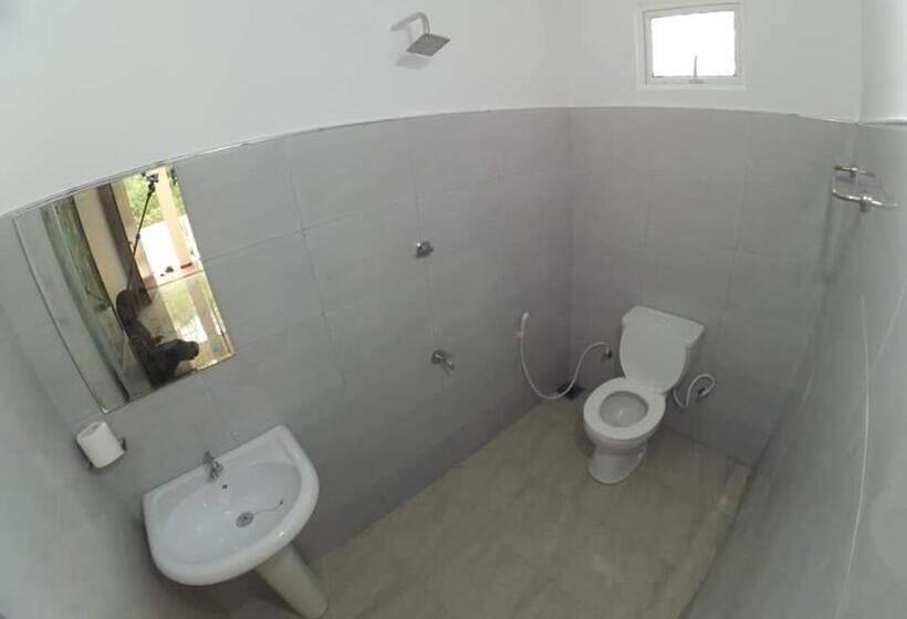 家庭间, Hikkaduwa Rest