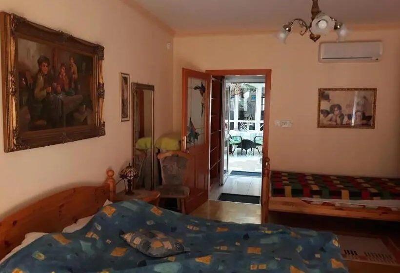 スタンダードトリプルルーム, Kenézy Lux Apartman Vendégház