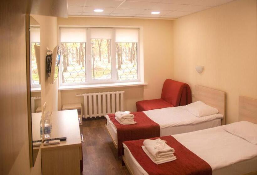 اتاق استاندارد سه نفره, Kohavi Forest Club