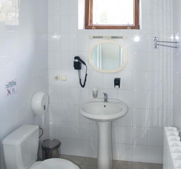 خانه 4 خوابه, Kohavi Forest Club