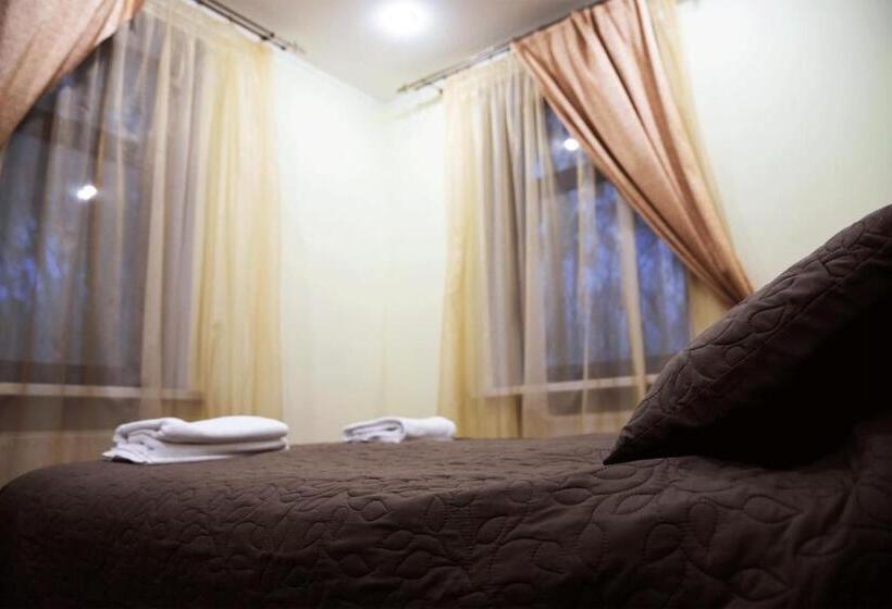 سوییت دوبلکس, Kohavi Forest Club