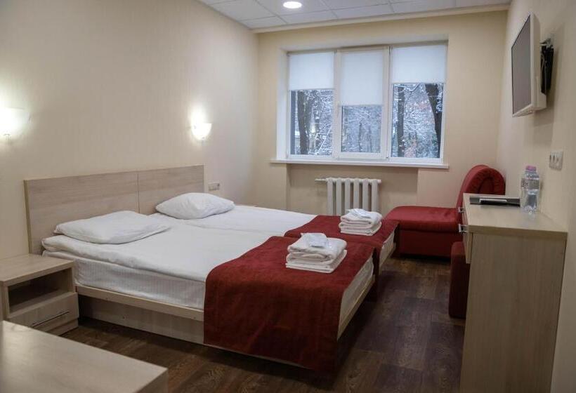 اتاق استاندارد سه نفره, Kohavi Forest Club