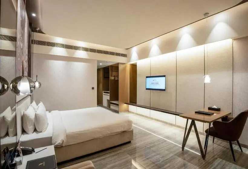 デラックスルーム, Seven Eleven Hotels And Club