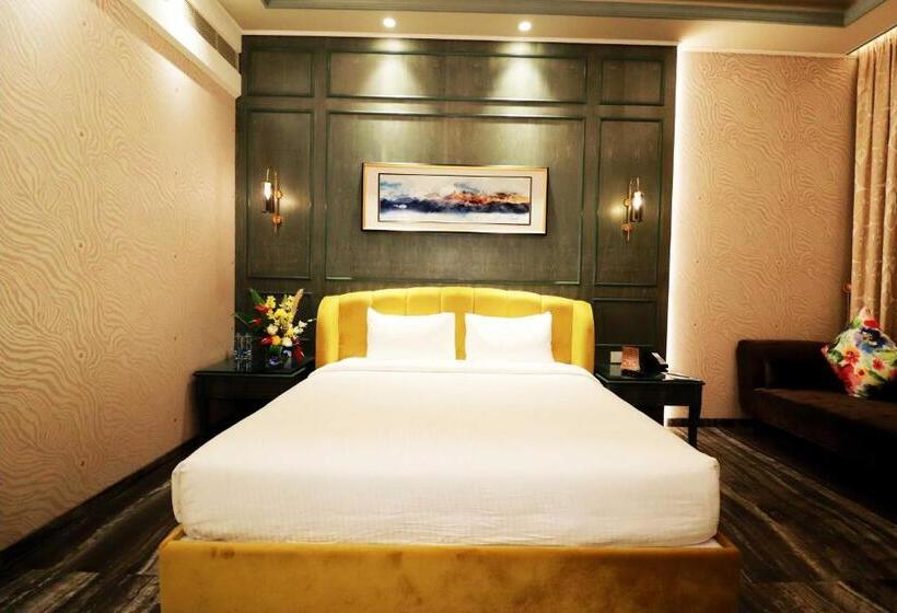 高级大房间, Seven Eleven Hotels And Club