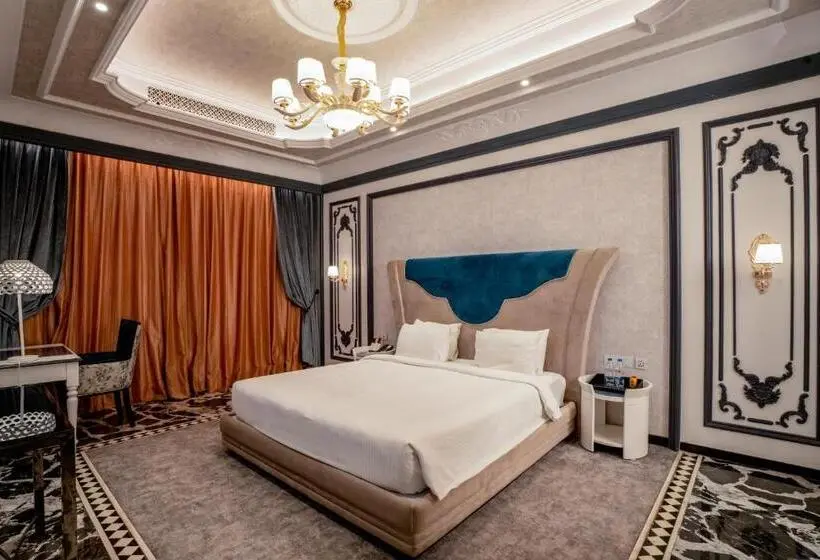 スイート, Seven Eleven Hotels And Club