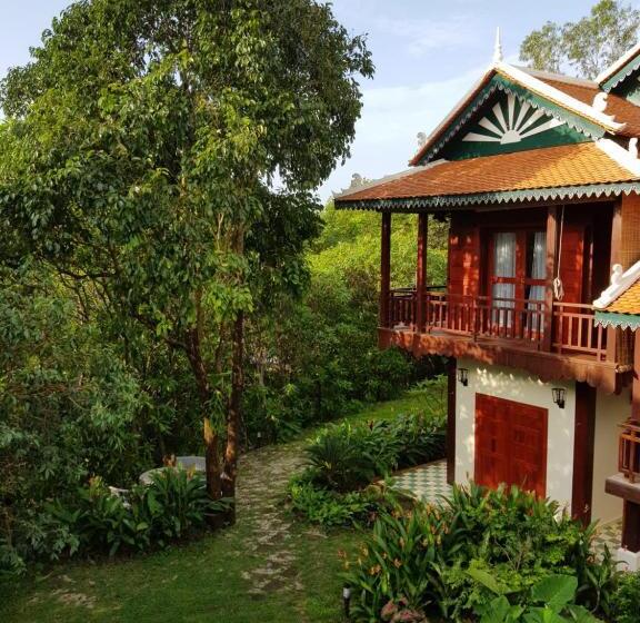 디럭스 룸, Sunbird Garden Resort