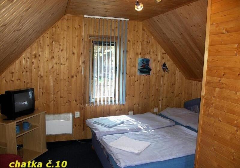 キャビン, Motel Charlie