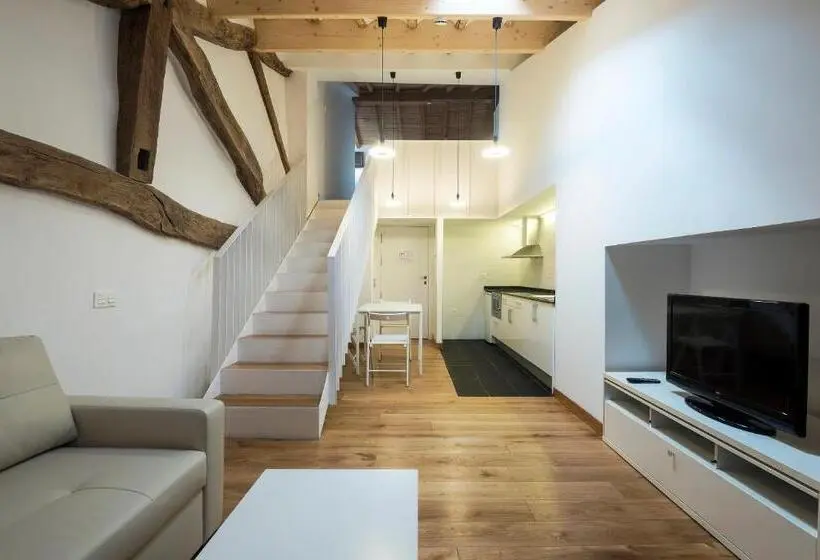 １ベッドルームドゥプレックスアパートメント, Palacio De Sansol